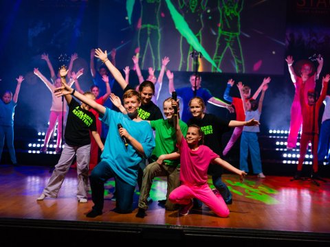 VORES FANTASTISKE STØTTER AF BACKSTAGE